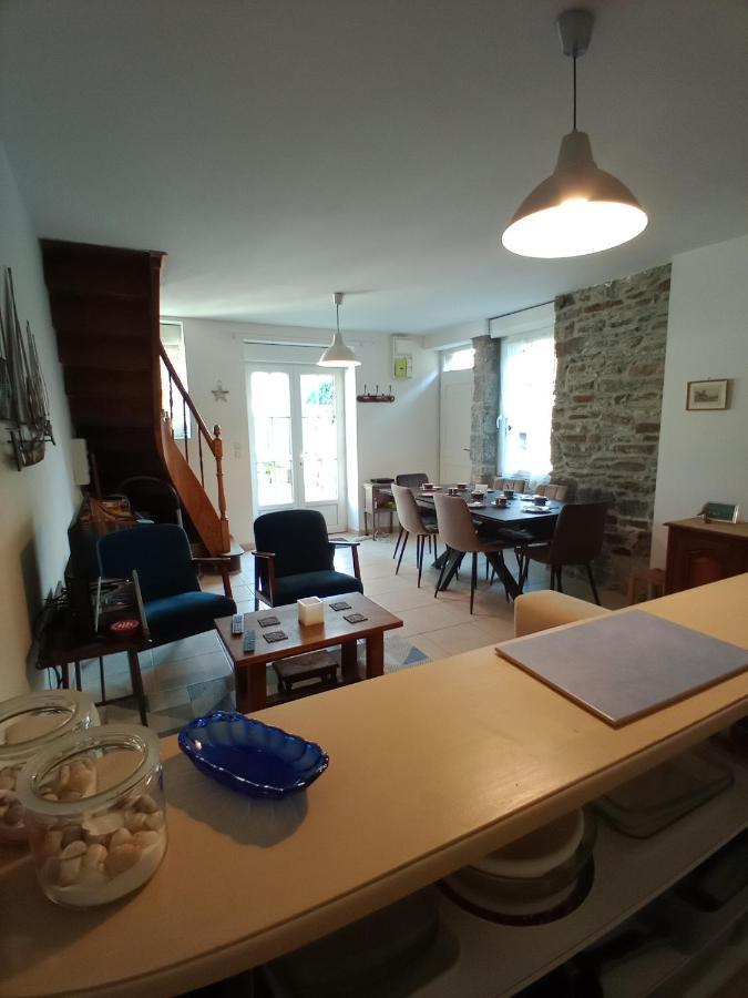 Gite Montoise Genêts Eksteriør billede